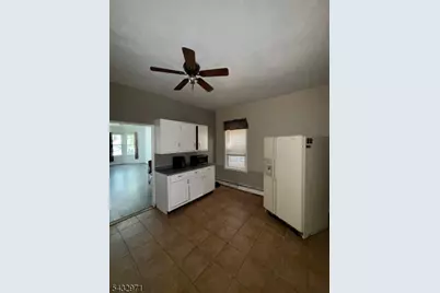 1084 Sanford Ave #A, Irvington, NJ 07111 - Photo 3