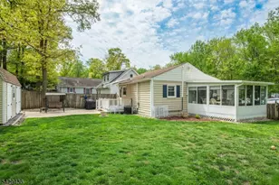 46 E Shore Rd, Jefferson Township, NJ 07849 - Photo 17