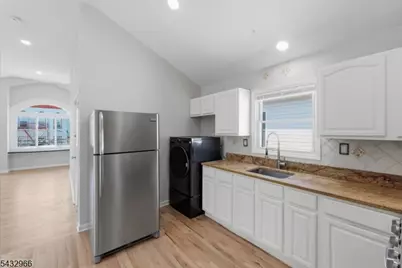 130 3rd St #2, Passaic, NJ 07055 - Photo 3