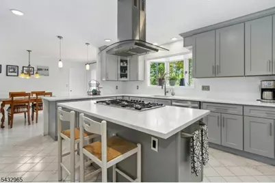 60 Evergreen Ln, Watchung, NJ 07069 - Photo 11