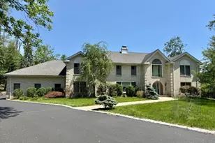 60 Evergreen Ln, Watchung, NJ 07069 - Photo 1