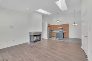 93 Caitlin Ct, Franklin Township, NJ 08823 - Photo 3