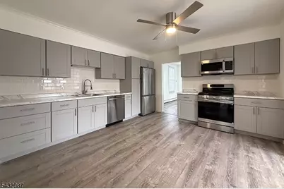 189 William St, Belleville, NJ 07109 - Photo 3