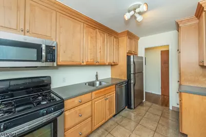 284 Claremont Ave #A3, Verona, NJ 07044 - Photo 3