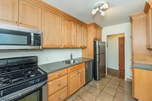 284 Claremont Ave, Verona Twp., NJ 07044 - Photo 3