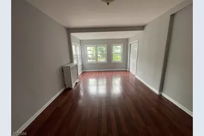 8 Treacy Ave, Newark, NJ 07108 - Photo 3