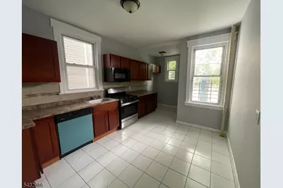8 Treacy Ave, Newark, NJ 07108 - Photo 7