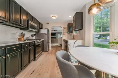242 Laurel Court, Readington, NJ 08889 - Photo 9