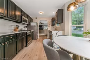 242 Laurel Ct, Readington, NJ 08889 - Photo 9