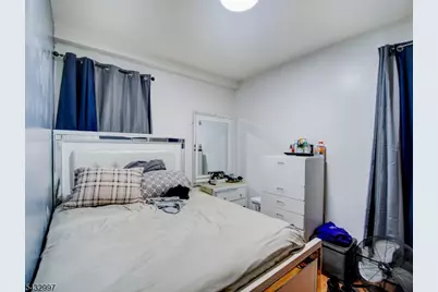 426 E 18th St, Paterson, NJ 07524 - Photo 11