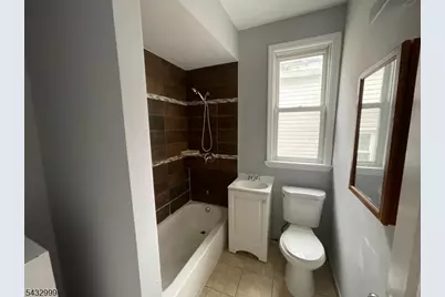 8 Treacy Ave, Newark, NJ 07108 - Photo 7