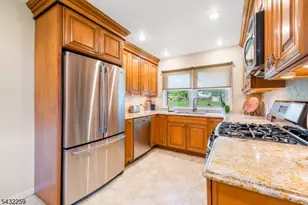 93 Randolph Ave, Randolph Township, NJ 07869 - Photo 9