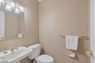 33 Cedarwood Ter., Woodland Park, NJ 07424 - Photo 15
