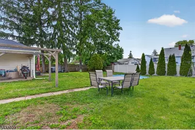 515 Lynda Rd, Lopatcong Township, NJ 08865 - Photo 17