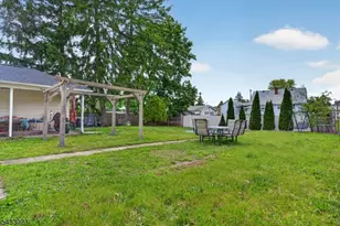 515 Lynda Rd, Lopatcong Township, NJ 08865 - Photo 15