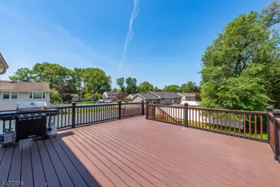 3 Knoll Rd, Fairfield, NJ 07004 - Photo 31