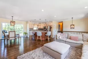 3 Knoll Rd, Fairfield, NJ 07004 - Photo 3