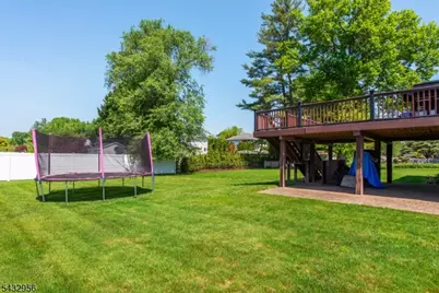 3 Knoll Rd, Fairfield, NJ 07004 - Photo 33