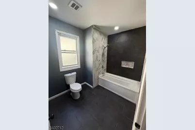 166 Renner Ave #2, Newark, NJ 07112 - Photo 17