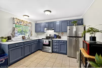 19 Circle Dr, West Milford, NJ 07438 - Photo 3