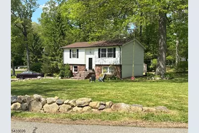 19 Circle Dr, West Milford, NJ 07438 - Photo 3