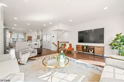 20 Gala Ct, Livingston Twp., NJ 07039 - Photo 7