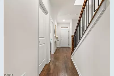 20 Gala Ct, Livingston Twp., NJ 07039 - Photo 5