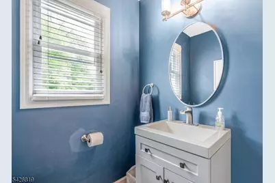 11 Manchester Dr, Hanover Township, NJ 07981 - Photo 25