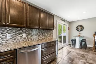 11 Manchester Dr, Hanover Township, NJ 07981 - Photo 21