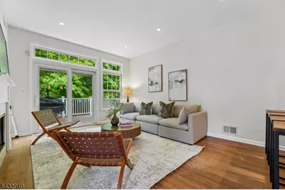 32 Kent Dr, Roseland, NJ 07068 - Photo 9