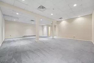32 Kent Dr, Roseland, NJ 07068 - Photo 25