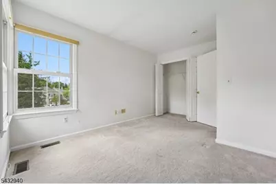 32 Kent Dr, Roseland, NJ 07068 - Photo 23