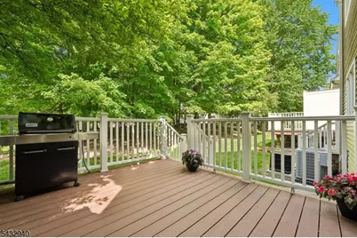 32 Kent Dr, Roseland, NJ 07068 - Photo 27