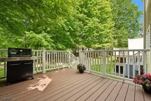 32 Kent Dr, Roseland, NJ 07068 - Photo 27