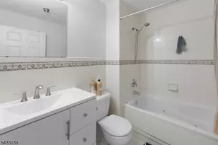 158 Autumn Ridge Rd, Parsippany, NJ 07950 - Photo 11