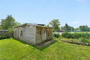 15 Volker Ln, Livingston, NJ 07039 - Photo 7
