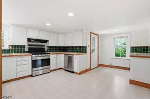 415 Village Rd, West Windsor Township, NJ 08550 - Photo 9