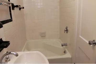 88-A W Hanover Ave #A, Morris Township, NJ 07950 - Photo 5