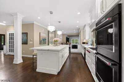 9 Valley Manor Dr, Sparta Township, NJ 07871 - Photo 9