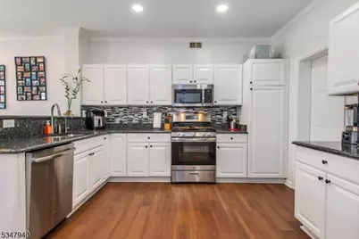 28 George Russell Way, Clifton, NJ 07013 - Photo 7