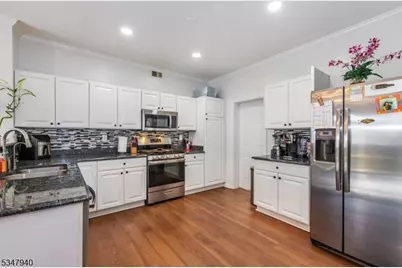28 George Russell Way, Clifton, NJ 07013 - Photo 5