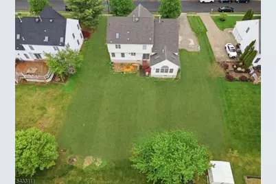 10 Julie Ct, Franklin Township, NJ 08873 - Photo 3