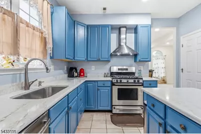 10 Julie Ct, Franklin Township, NJ 08873 - Photo 15