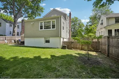 30 Sherbrooke Pkwy, Livingston, NJ 07039 - Photo 23
