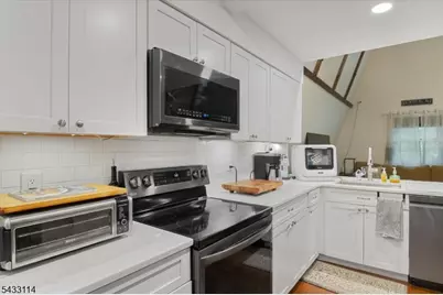 7 Glen Dr, Vernon, NJ 07461 - Photo 5