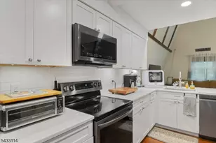 7 Glen Dr, Vernon, NJ 07461 - Photo 5