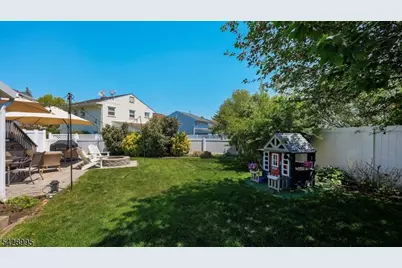 47 Miliken Rd, Woodbridge Township, NJ 07067 - Photo 35