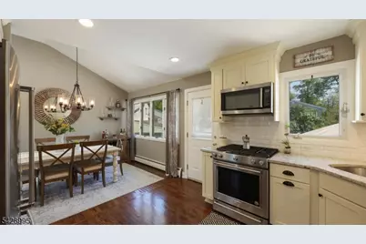 47 Miliken Rd, Woodbridge Township, NJ 07067 - Photo 11