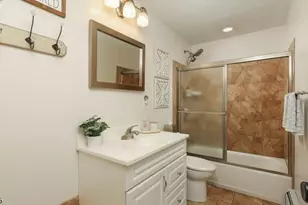 47 Miliken Rd, Woodbridge Township, NJ 07067 - Photo 19