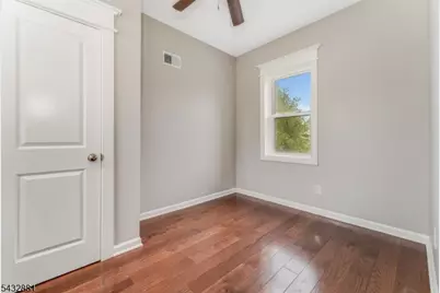 1049 Broad St, Harmony Township, NJ 08865 - Photo 17